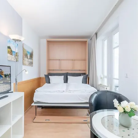 Moderne Strandnahe In Mit Balkon *